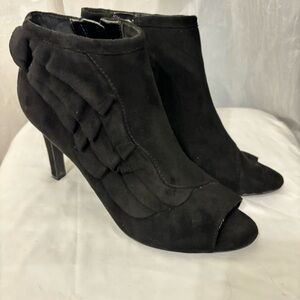 Unisa Black Bootie Heels  Size 9 Open Toe Holiday Dressy Side Ruffle Detail 3”H